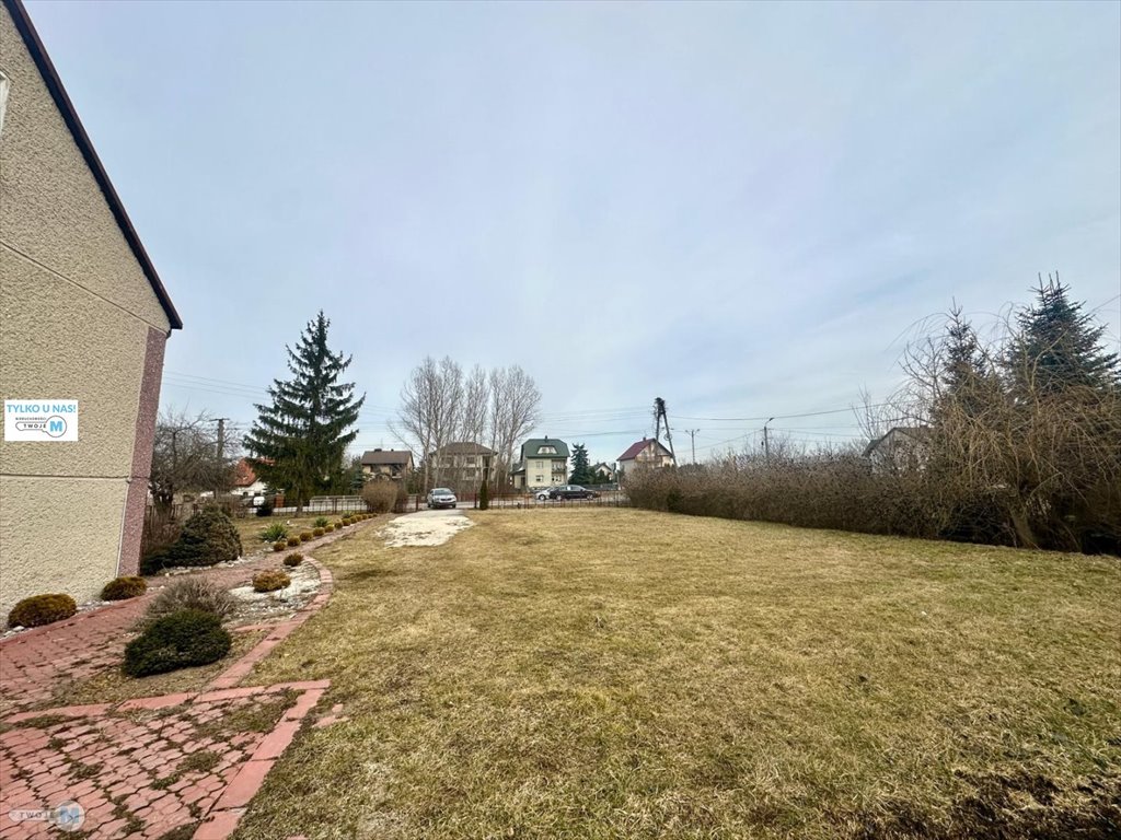 Dom w Morawicy z garażem i dużą działką 2400 m2 Morawica, Morawica, Morawica  100m2 Foto 1