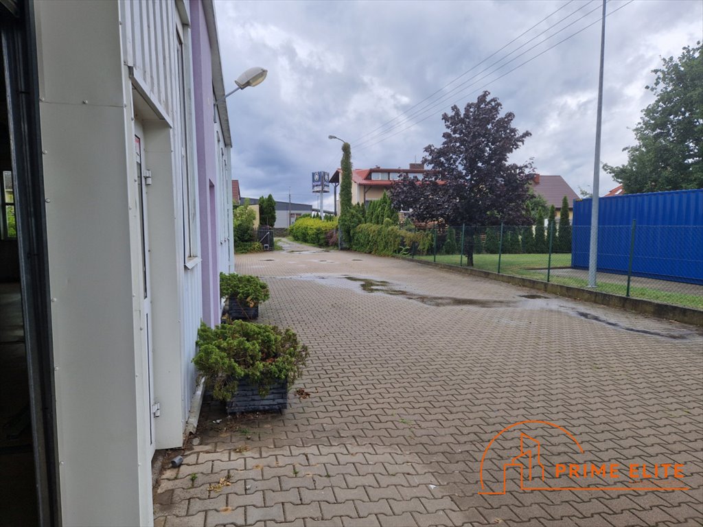 Przestronny obiekt 715 m2 z magazynem i biurem - Łomianki Kiełpin, Mokra  715m2 Foto 1