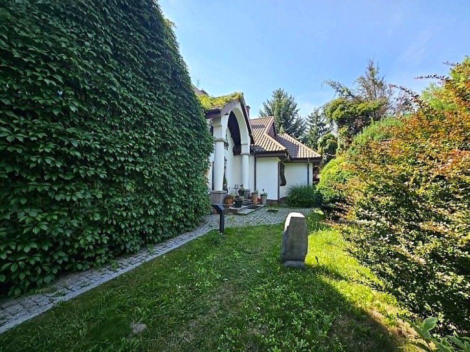 Polecam przestronny dom 340 m² z ogrodem i garażem w Falentach Falenty Nowe  340m2 Foto 1