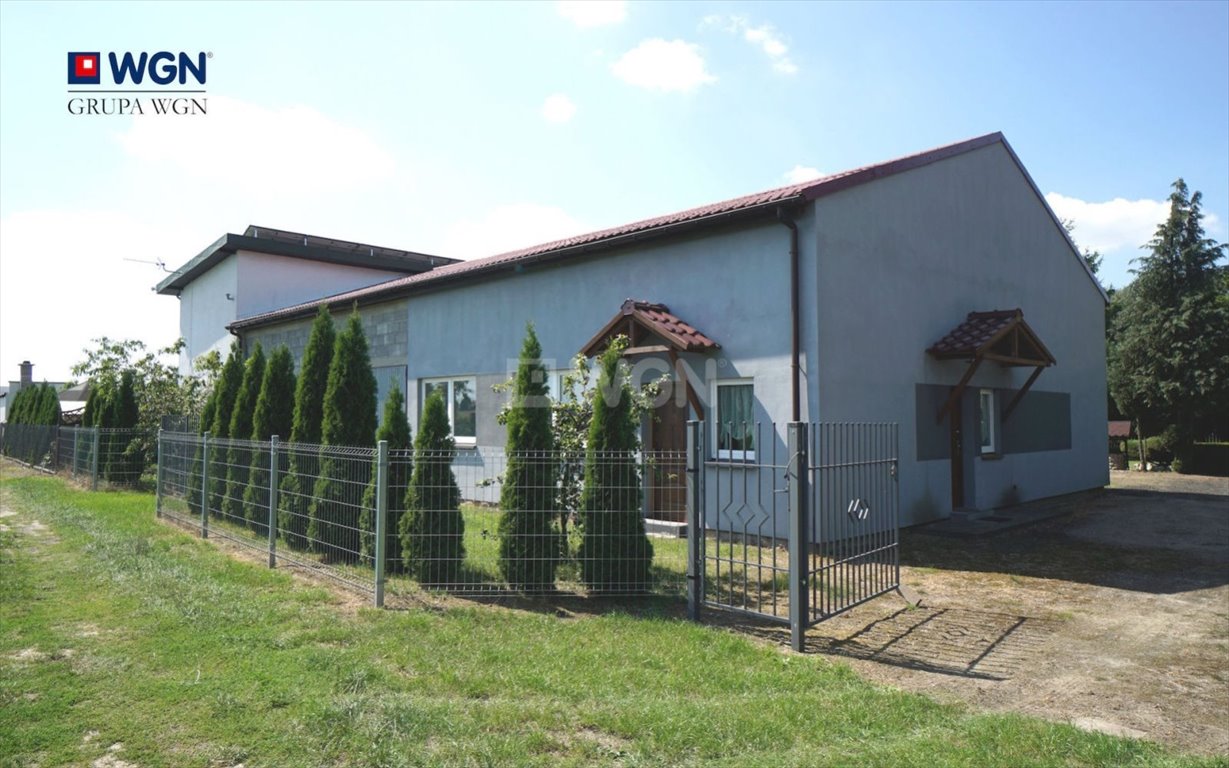 Sprzedam dom z potencjałem inwestycyjnym 207 m² w Czesławowie Czesławowo, Czesławowo  207m2 Foto 1