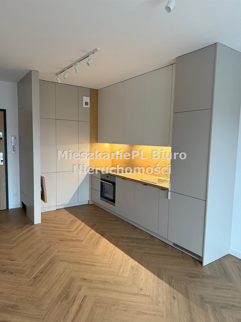 Mieszkanie dwupokojowe na sprzedaż Zabrze  38m2 Foto 1