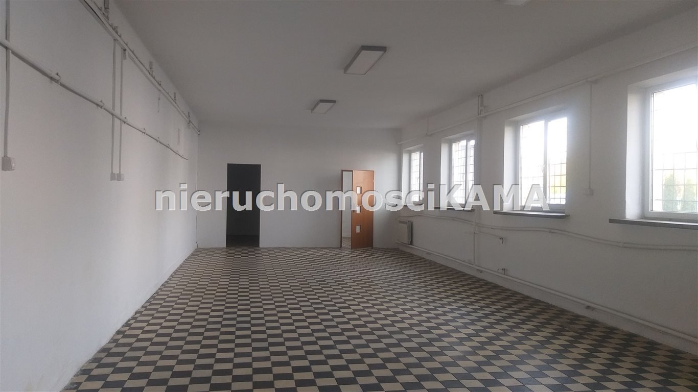 Hala 115 m² z dużym placem i dobrą lokalizacją Bielsko-Biała, Centrum  115m2 Foto 1