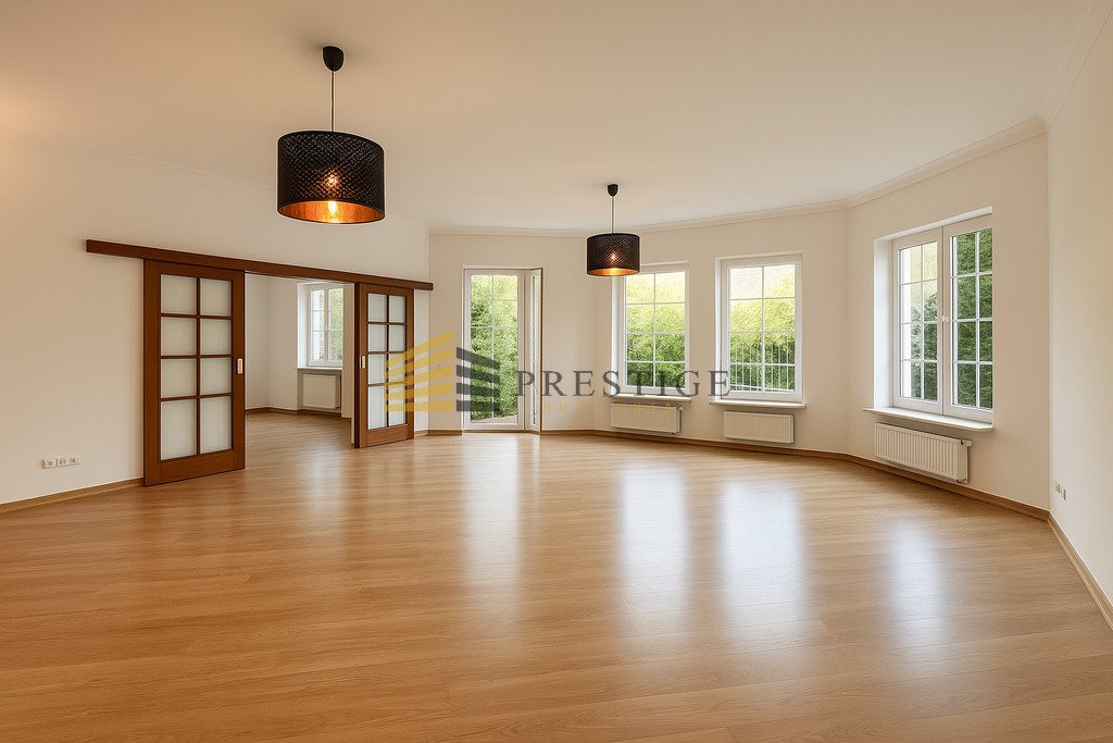 Luksusowy dom 350 m² w Wilanowie z ogrodem i nowoczesnym wnętrzem Warszawa, Wilanów, Zapłocie  350m2 Foto 1