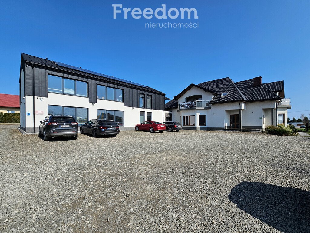 Lokal użytkowy na sprzedaż Korczyna, Słoneczna  844m2 Foto 1