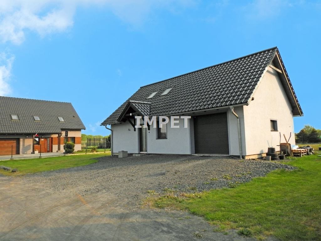 Dom z garażem 126 m² - spokojna okolica i funkcjonalność Studniska Dolne  126m2 Foto 1