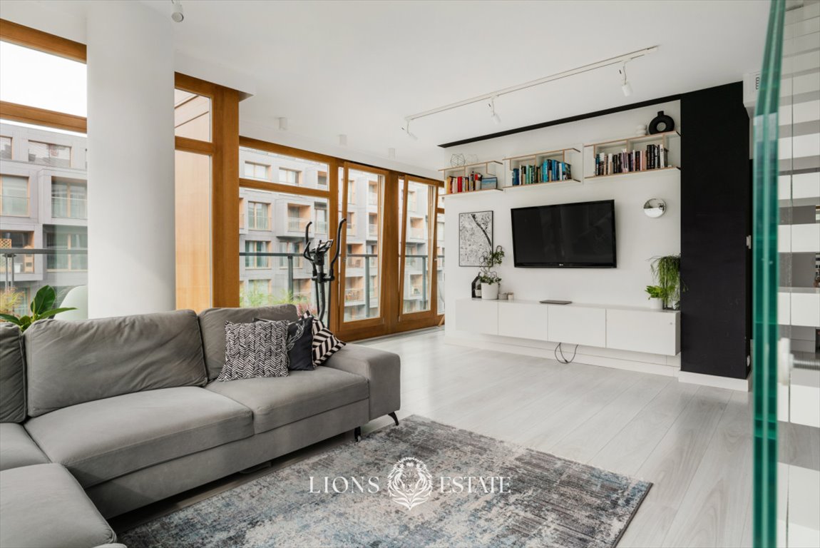Nowoczesny dwupoziomowy apartament 91 m2 z garażem i balkonem. Warszawa, Wola Czyste, Kolejowa  91m2 Foto 1