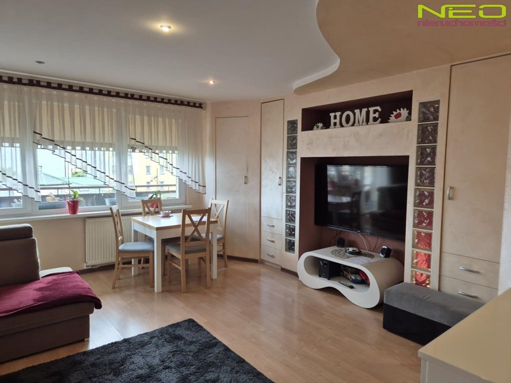 Mieszkanie czteropokojowe  na sprzedaż Wieluń  71m2 Foto 1