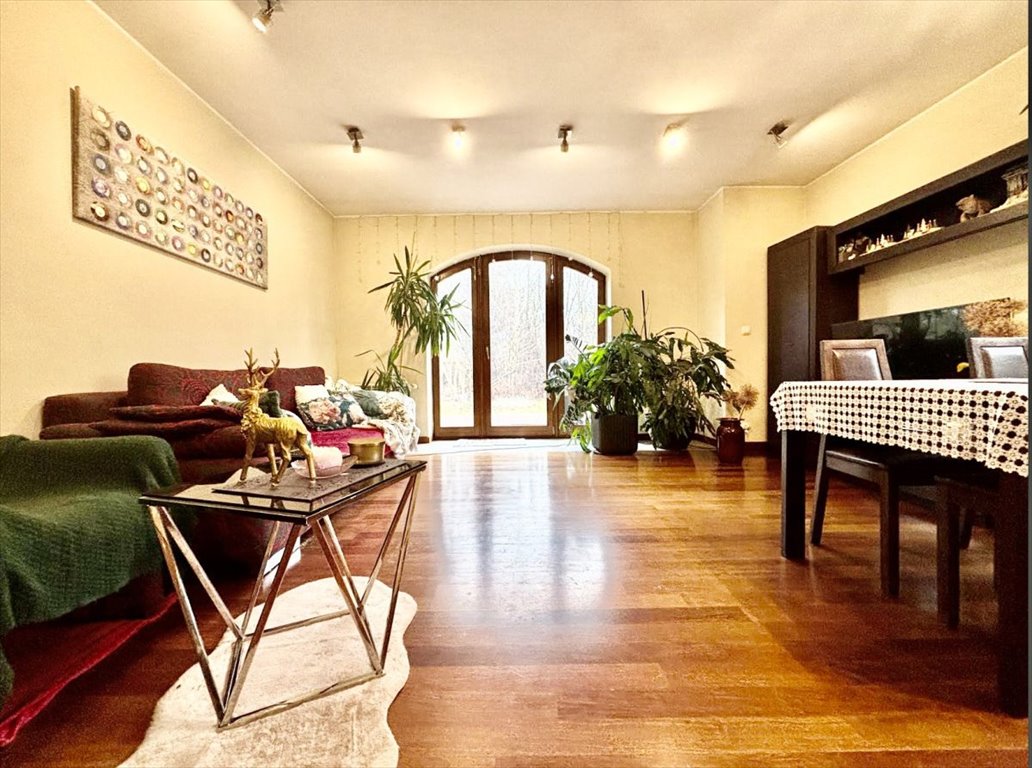 Zapraszam do obejrzenia przestronnego domu 170 m² z ogrodem i kominkiem Jadwisin, Królewska  170m2 Foto 1