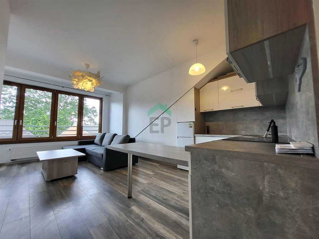 Mieszkanie trzypokojowe na sprzedaż Częstochowa, Podjasnogórska  43m2 Foto 1