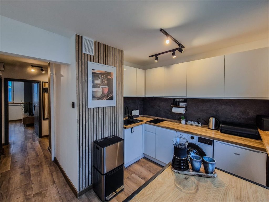 Mieszkanie dwupokojowe na sprzedaż Jelenia Góra, Obrońców Westerplatte  39m2 Foto 1