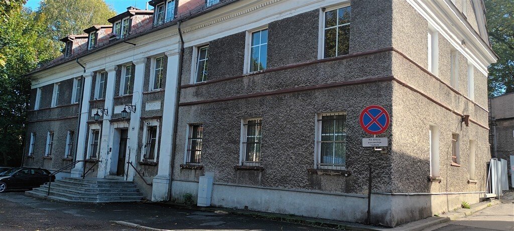 Na sprzedaż nieruchomość komercyjna z trzema lokalami i parkingiem Wałbrzych, 1 Maja  812m2 Foto 1