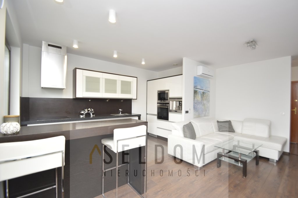 Mieszkanie dwupokojowe na sprzedaż Legnica, Tarninów, Powstańców Śląskich  55m2 Foto 1