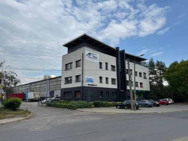 Nowoczesne biuro 100 m2 z windą, parkingiem i monitoringiem Sosnowiec  100m2 Foto 1