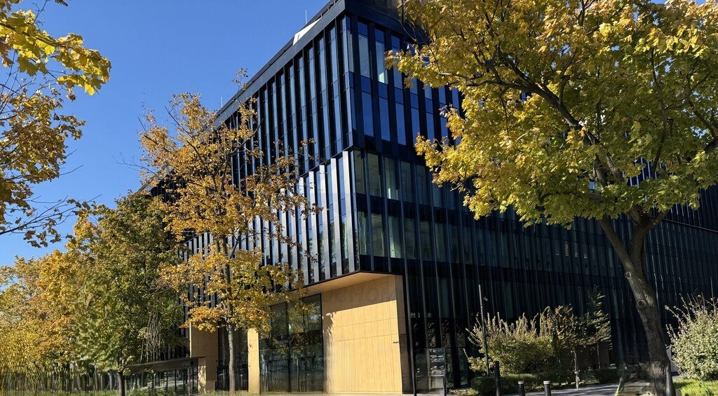 Wynajmę nowoczesny kompleks biurowy 1393 m² z certyfikatem BREEAM Warszawa, Wola  1 394m2 Foto 1