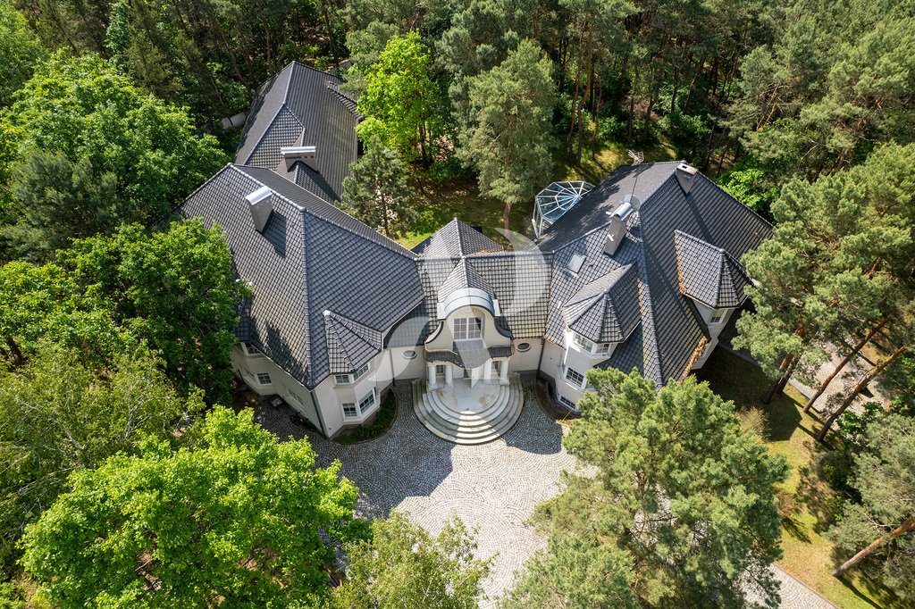 Ekskluzywna rezydencja z krytym basenem i sauną w Dąbrowie Leśnej Łomianki, Dąbrowa Leśna  1 000m2 Foto 1