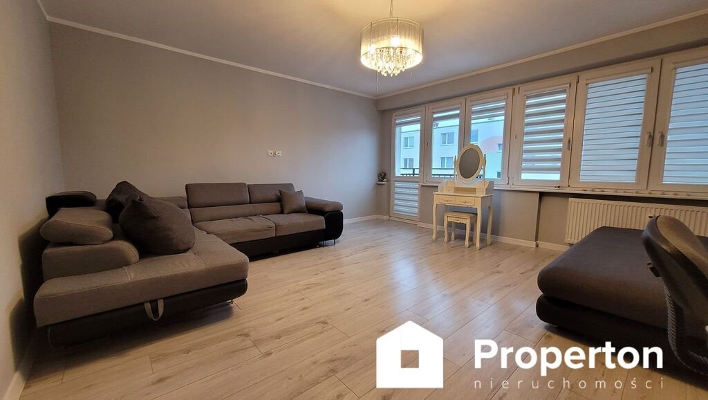 Komfortowe 3-pokojowe mieszkanie 63 m², gotowe do wprowadzenia Łomża, Władysława Broniewskiego  63m2 Foto 1