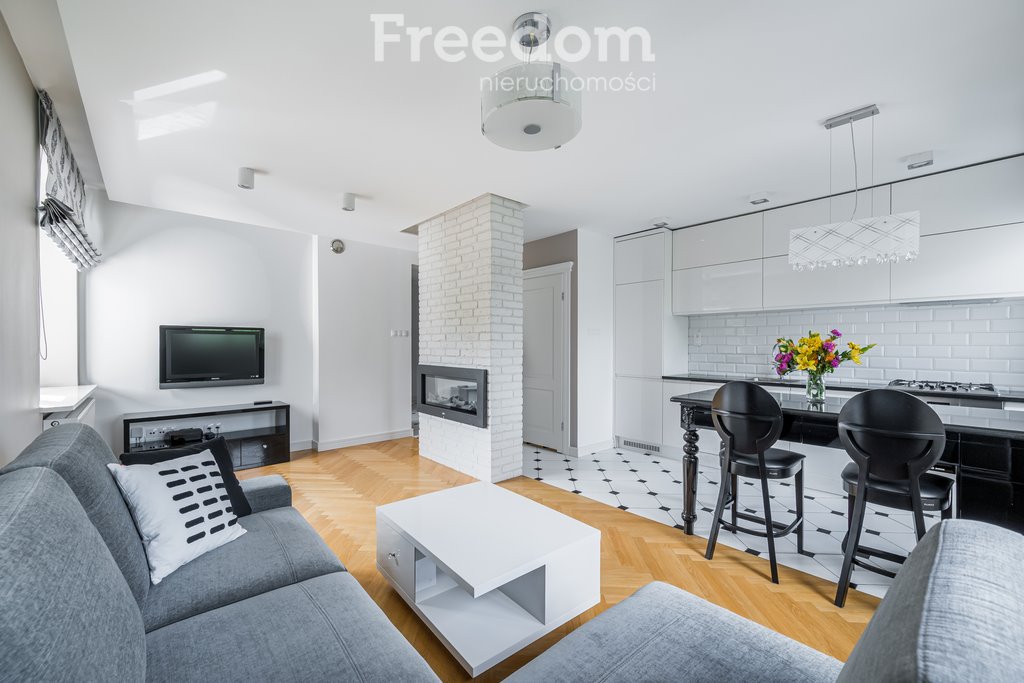 Mieszkanie dwupokojowe na wynajem Warszawa, Dzielna  47m2 Foto 1