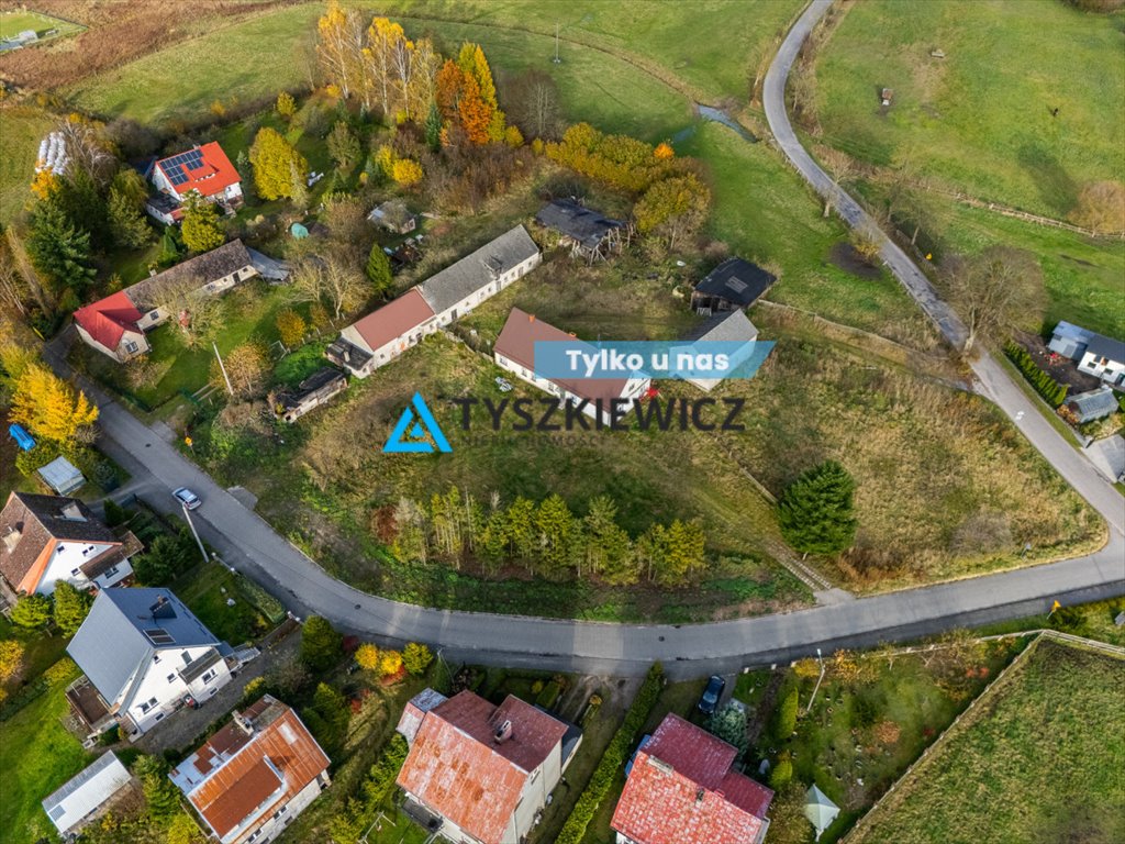 Dom bliźniak z dużą działką i potencjałem, centrum Borzytuchom Borzytuchom, Jeziorna  60m2 Foto 1
