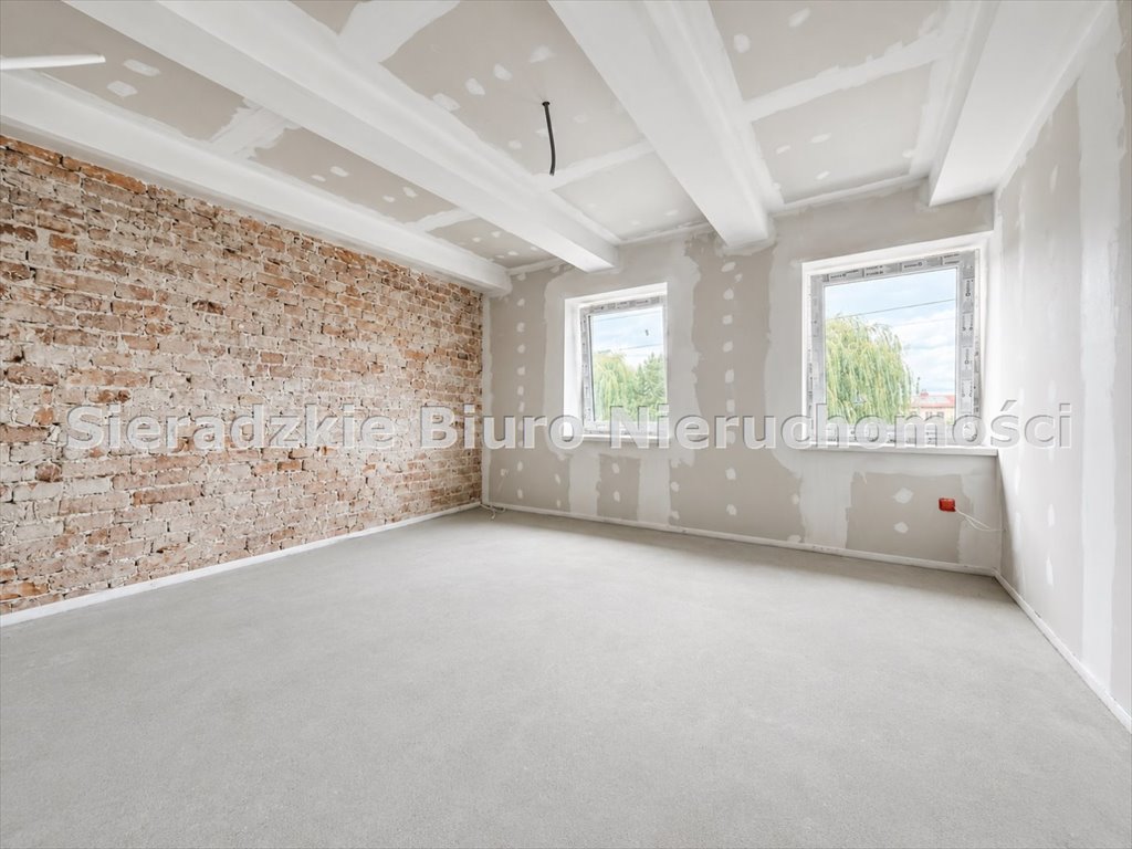 Sprzedam mieszkanie 57 m² w Lututowie z możliwością własnej aranżacji Lututów  57m2 Foto 1