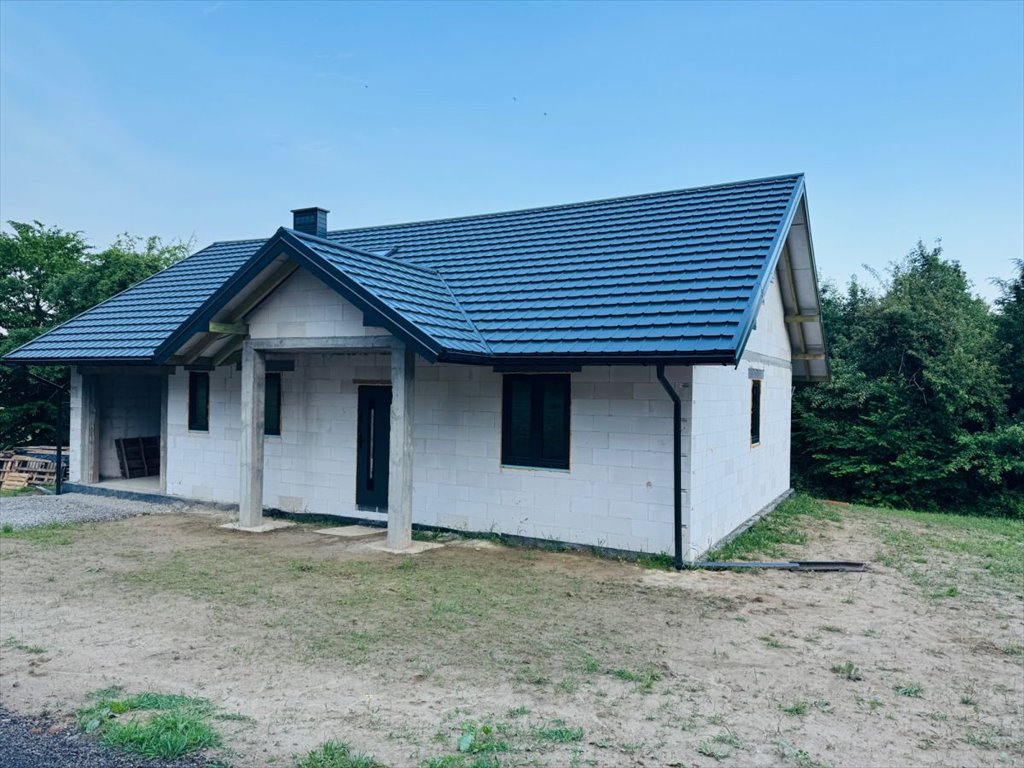 Nowoczesny dom 106 m2 z poddaszem do adaptacji i garażem Cierpisz  106m2 Foto 1