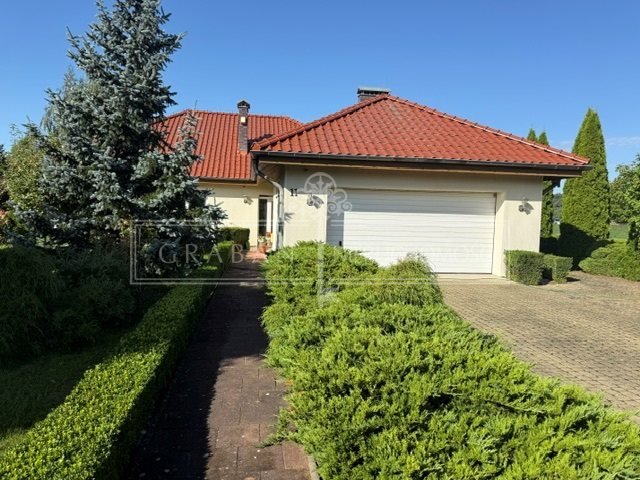 Polecam przestronny dom 178 m² z ogrodem i garażem w Pawłówku Pawłówek  178m2 Foto 1
