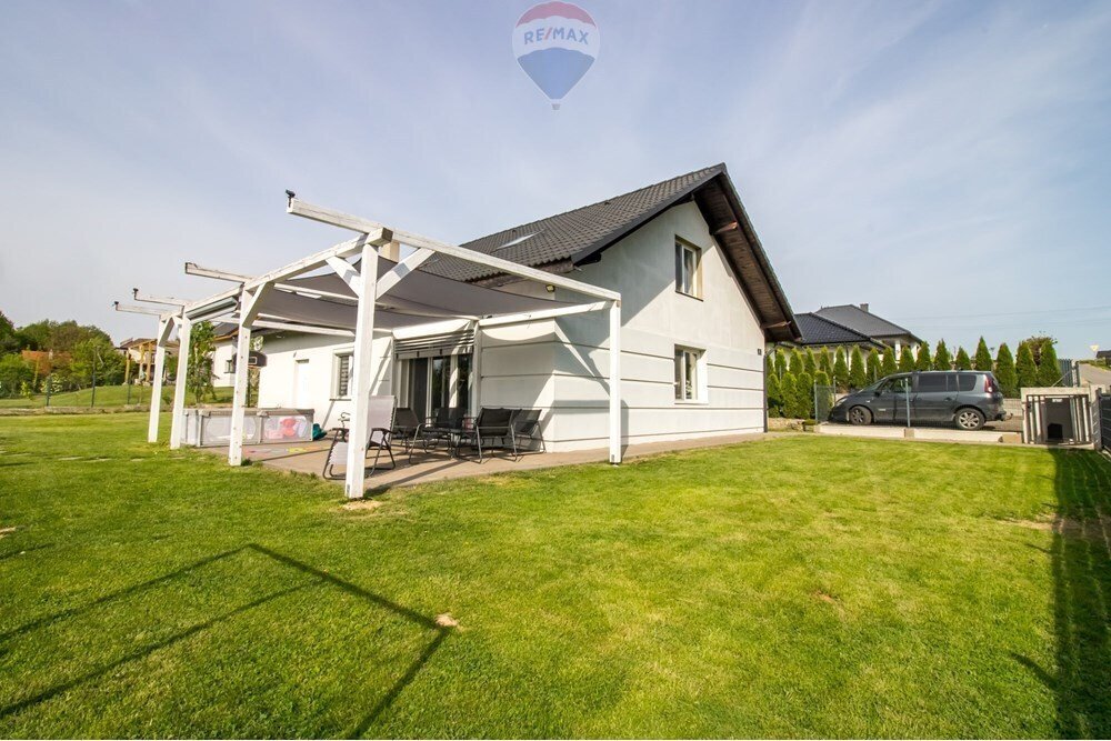 Nowoczesny dom 220 m² z tarasem i garażem w Wieprzu Wieprz  220m2 Foto 1