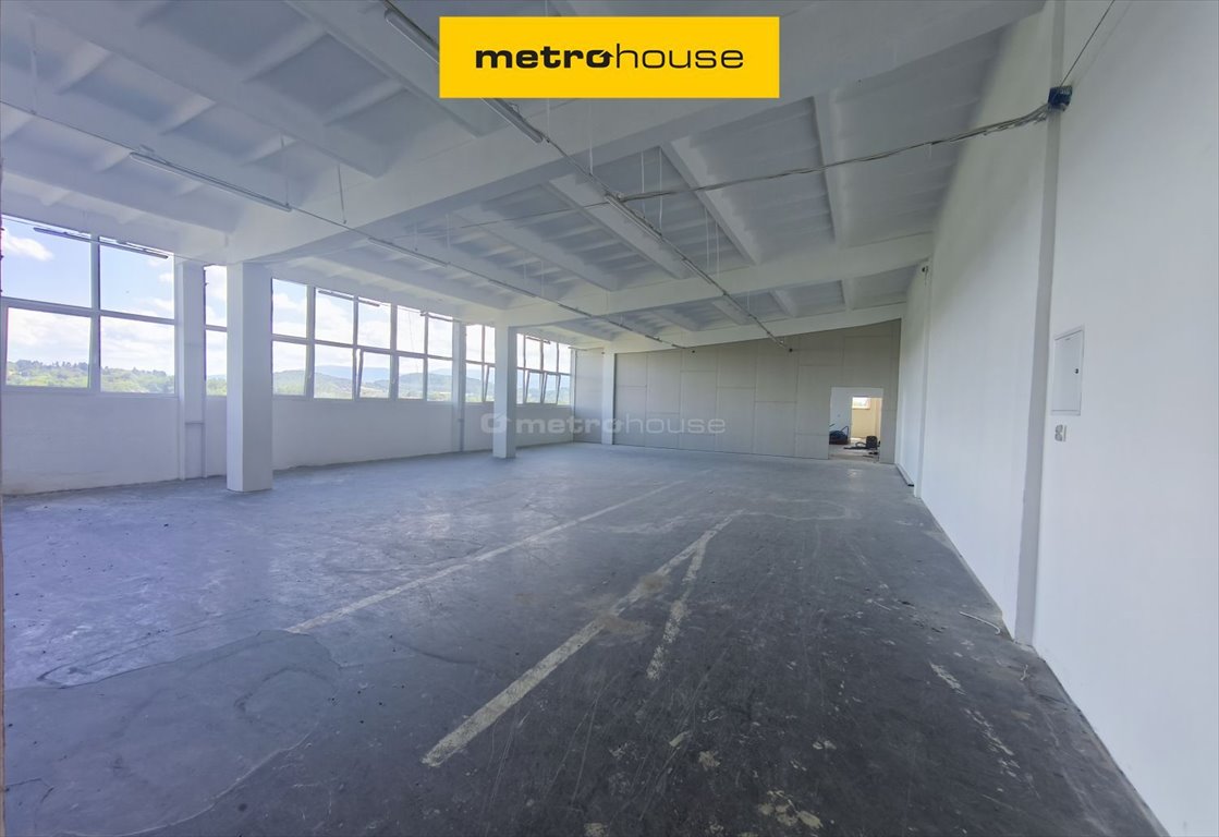 Polecam przestronne hale magazynowe 200-1000 m² w Jeleniej Górze Jelenia Góra, Jana III Sobieskiego  208m2 Foto 1