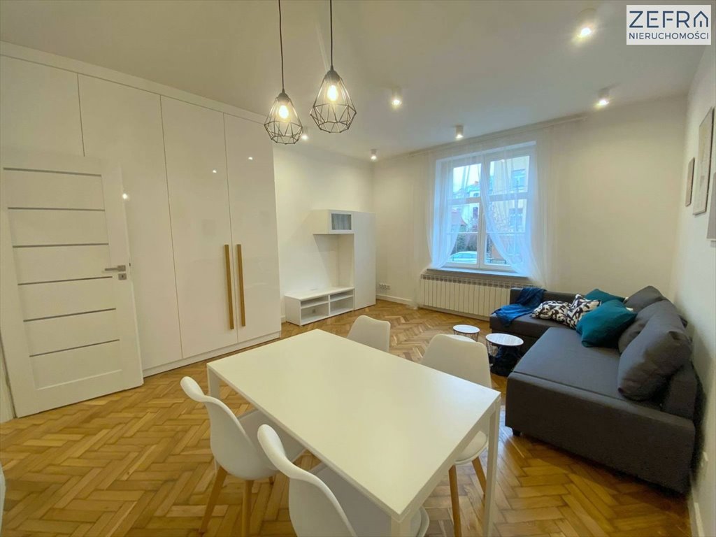 Wynajem 2-pok. z parkingiem, wysoki standard, ogród Kraków, Grzegórzki, Osiedle Oficerskie  37m2 Foto 1