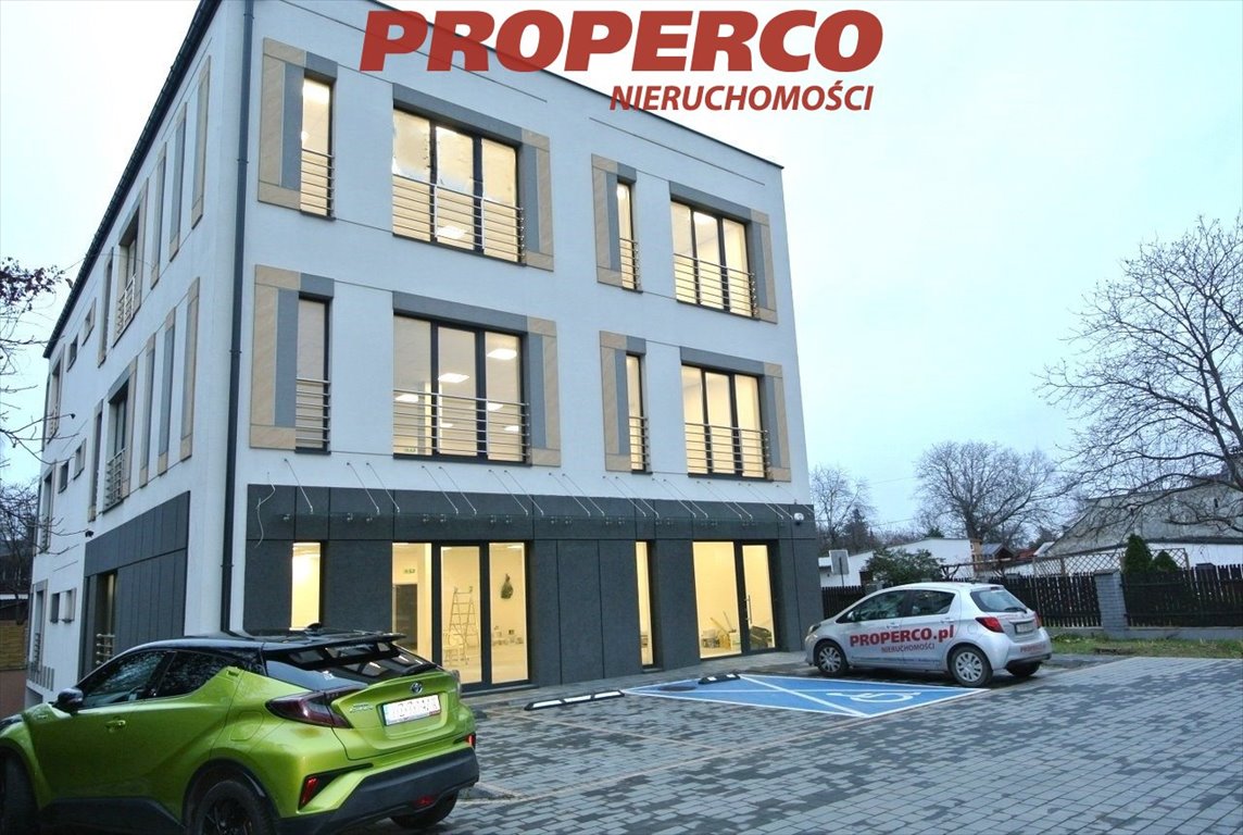 Nowoczesny biurowiec 1300 m² w Włochach, stan deweloperski Warszawa, Włochy, Łopuszańska  1 578m2 Foto 1