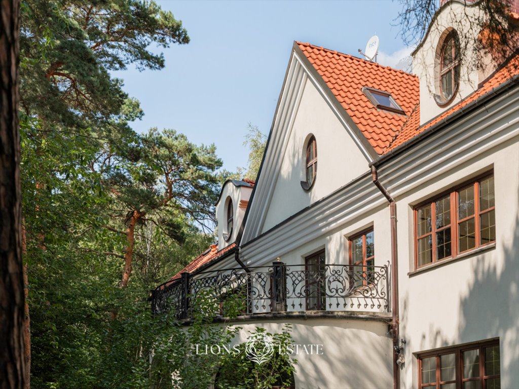 Na sprzedaż luksusowa rezydencja 1550 m² z ogrodem i kominkami Lesznowola  1 558m2 Foto 1