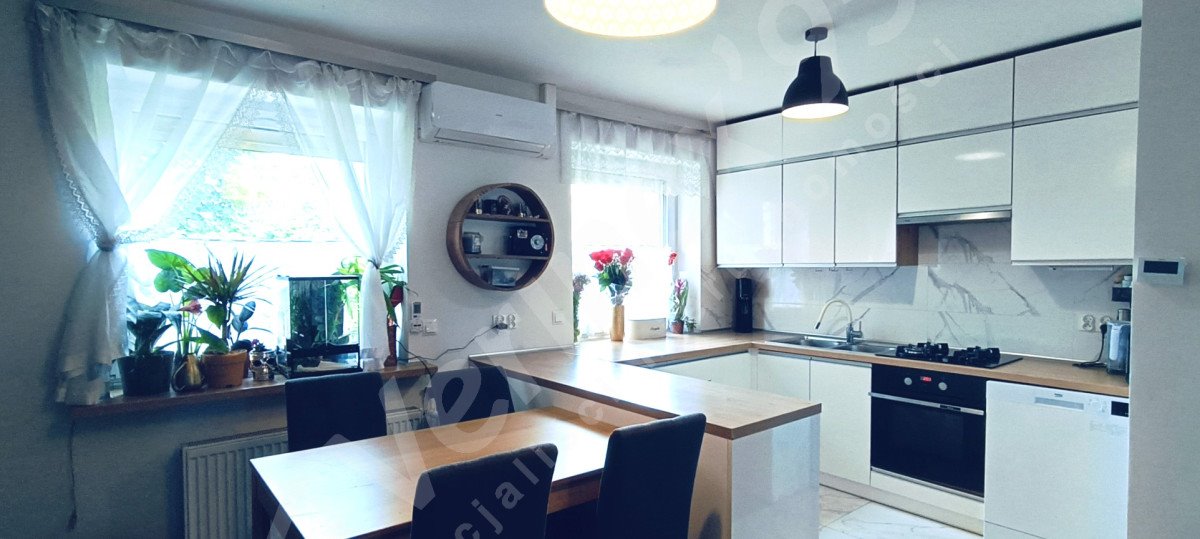Na sprzedaż słoneczne 54 m² z prywatnym schronem w Kłokoczycach Wrocław, Kłokoczyce, mjr. Jana Piwnika-Ponurego  54m2 Foto 1