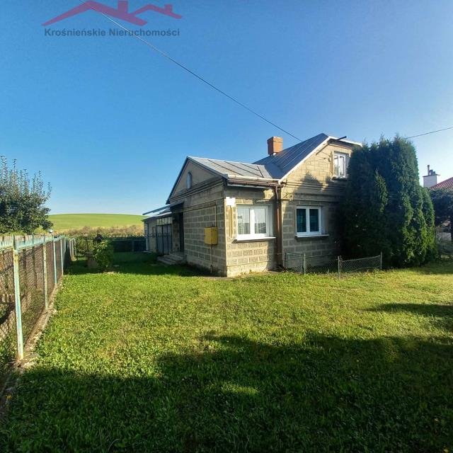 Do sprzedania dom z dużą działką i garażem w Krosnie Krosno  60m2 Foto 1