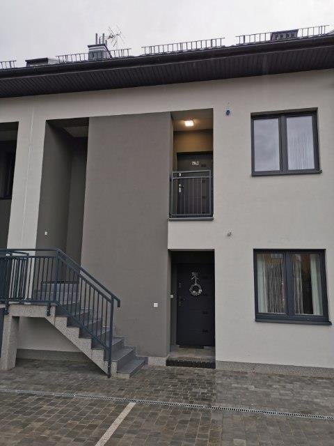 Nowoczesny dom 60 m² z ogródkiem i dwoma miejscami parkingowymi Kobyłka  60m2 Foto 1