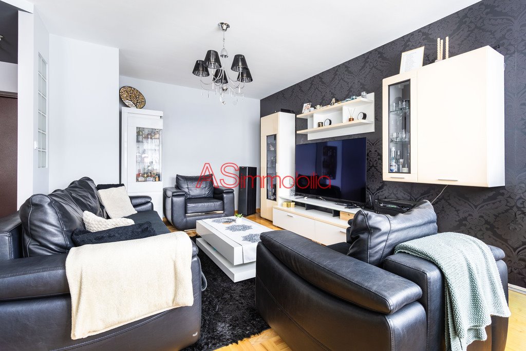 Dwupoziomowe 82 m² w Wołominie - garaż, loggia, blisko natury Wołomin, Lipińska  82m2 Foto 1
