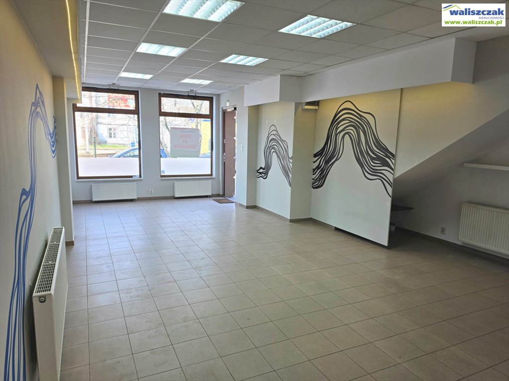 Na wynajem przestronny lokal handlowo-usługowy 60 m² z witryną Piotrków Trybunalski, J. Słowackiego  60m2 Foto 1