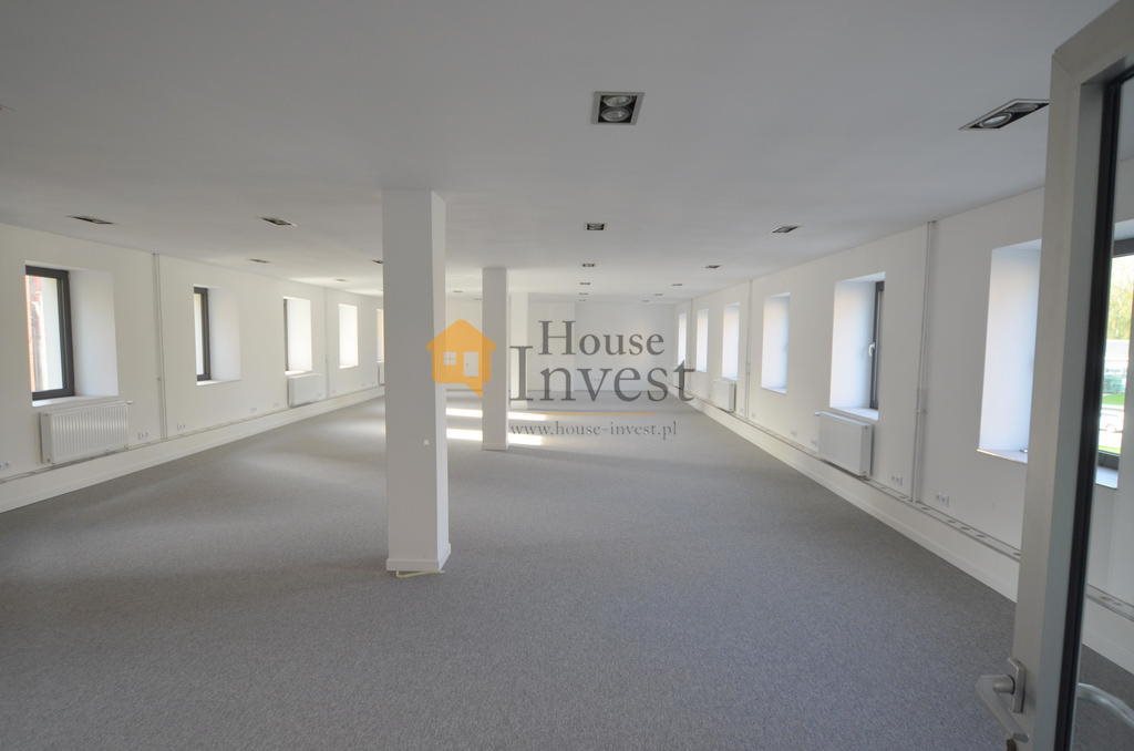 Nowoczesne biuro 150 m2 w centrum Legnicy z parkingiem Legnica, ks. Piotra Ściegiennego  150m2 Foto 1