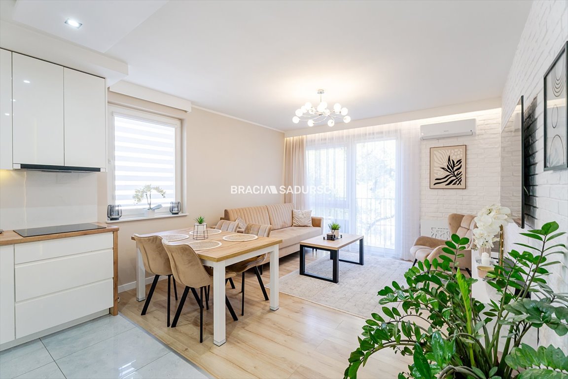 Polecam przestronne 3-pokojowe mieszkanie 58,38 m² z balkonem w Krakowie: Kraków Wzgórza Krzesławickie, Kantorowice: Kantorowicka