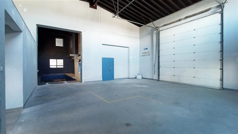Magazyn 600 m2 z basenami, biura, dojazd do portu Gdynia, Leszczynki, Hutnicza  600m2 Foto 1