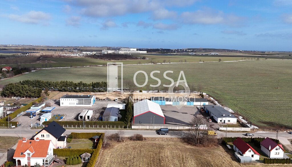 Magazyn z biurem i halą 700 m² w Łebczu Łebcz, Pucka  1 663m2 Foto 1