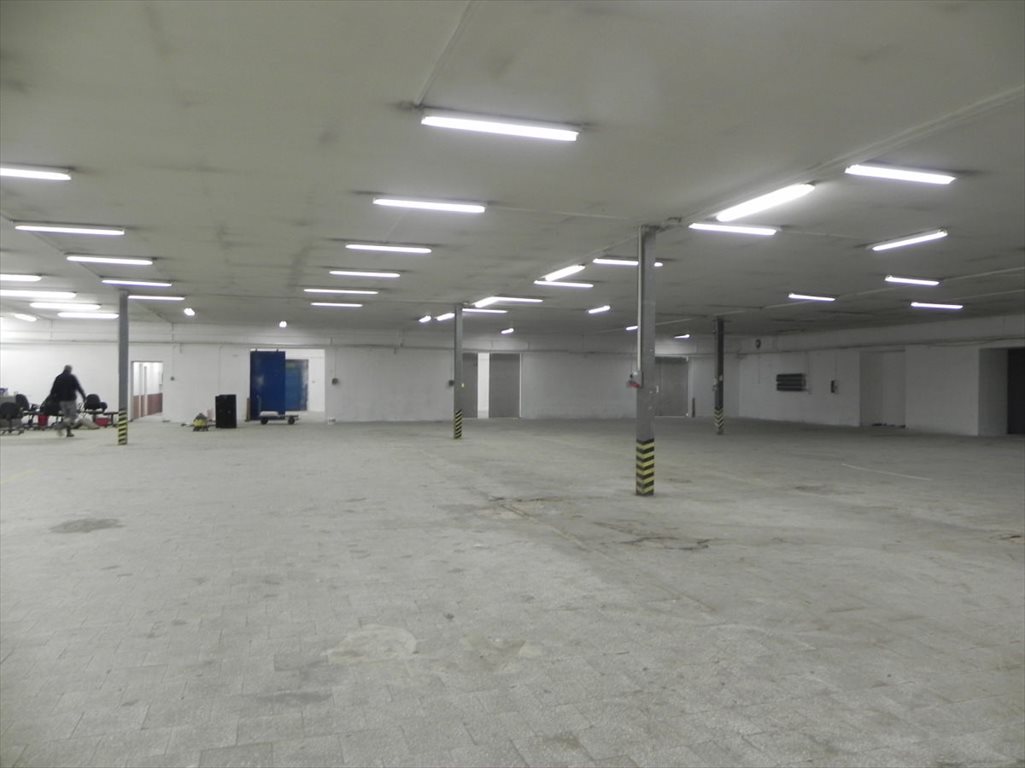 Magazyn 2000 m² z rampą i ogrzewaniem w Katowicach Katowice, Roździeń, magazyn pod spożywkę  2 000m2 Foto 1
