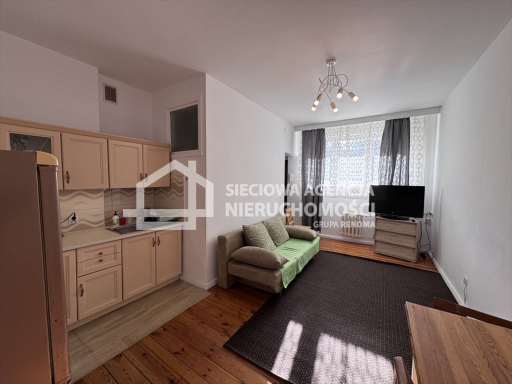 Mieszkanie dwupokojowe na sprzedaż Gdynia, Śródmieście, Świętojańska  31m2 Foto 1