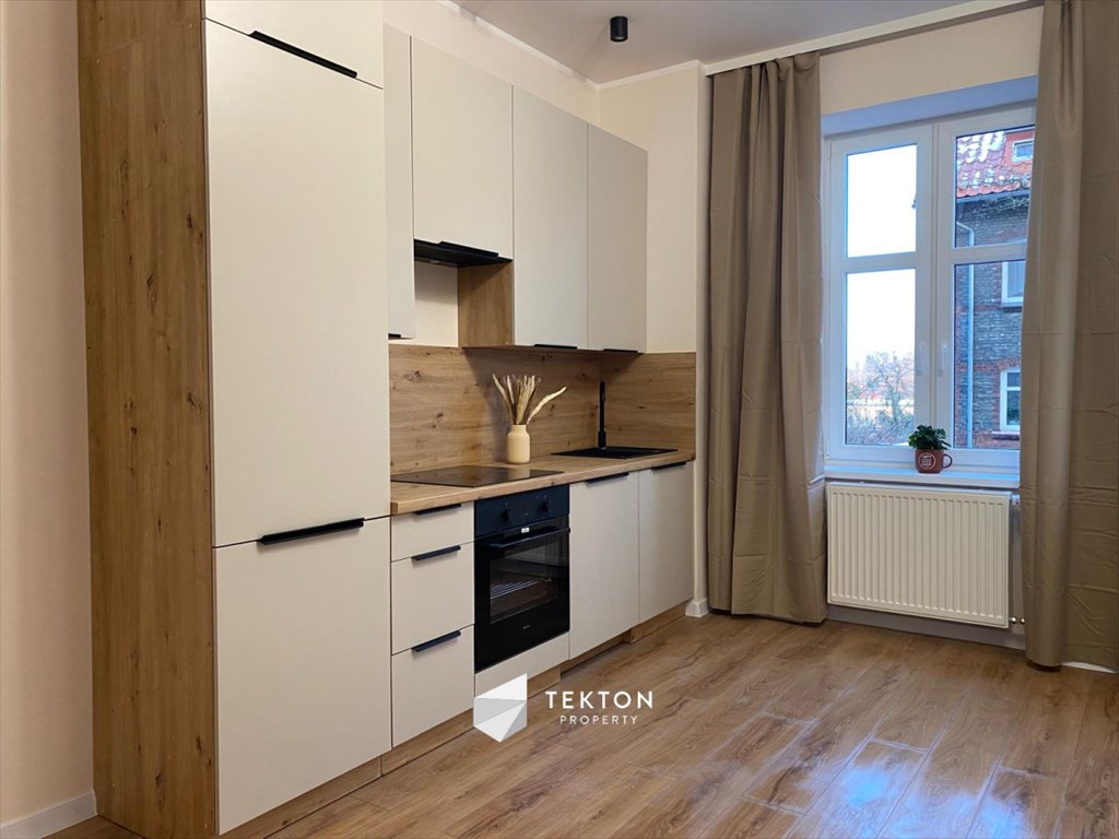 Mieszkanie dwupokojowe na sprzedaż Poznań, Łazarz, Kolejowa  35m2 Foto 1