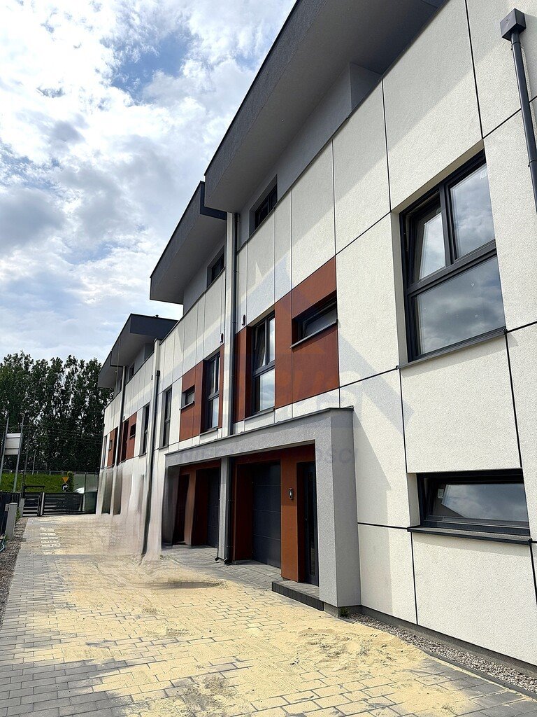 Sprzedam nowoczesny dom 136 m² z tarasem i garażem w Wawrze Warszawa, Wawer  136m2 Foto 1