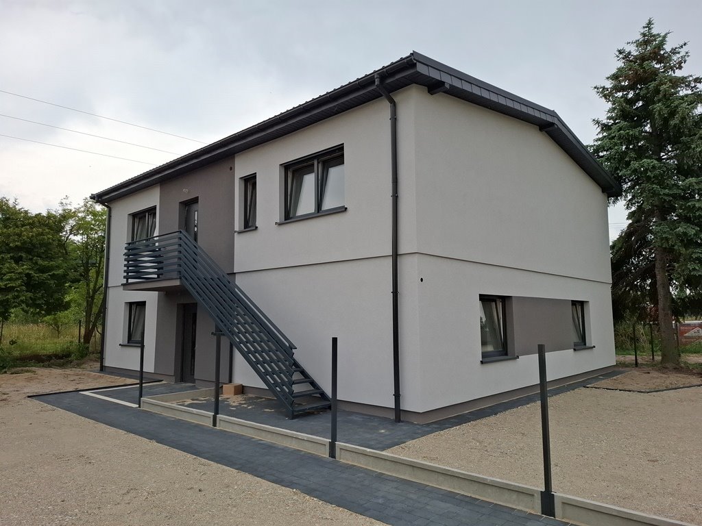 Mieszkanie trzypokojowe na sprzedaż Posada  95m2 Foto 1