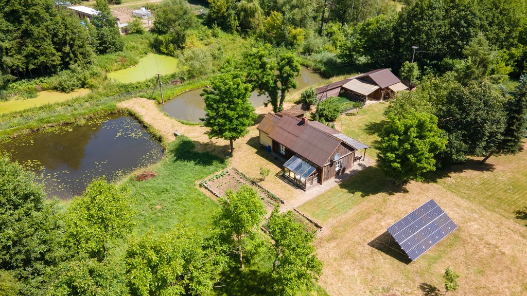 Urokliwa działka z domem, stawami i mediami - zapraszam Tarło  18 635m2 Foto 1