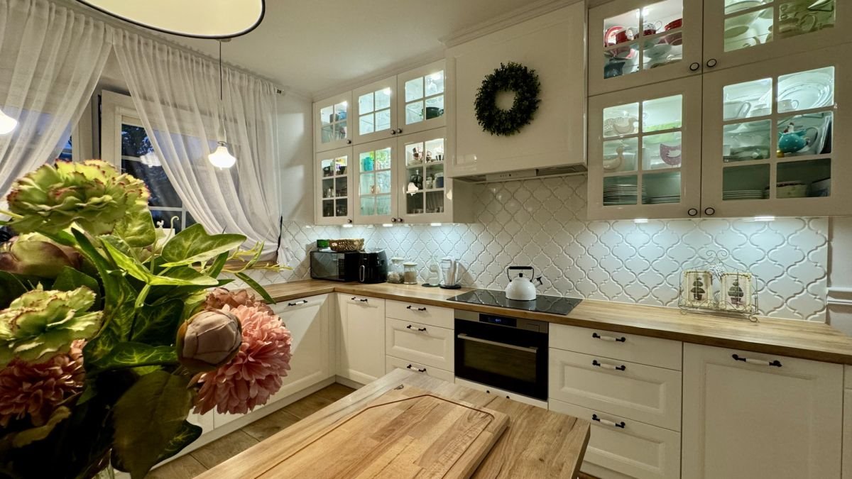Sprzedam elegancki dom 150 m² z kominkiem i garażem w Jeleniej Górze Jelenia Góra  151m2 Foto 1