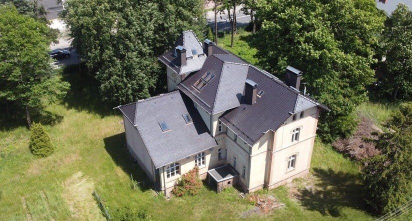 Przestronna willa z dużym potencjałem, 423 m2, działka 3578 m2 Zawadzkie, Opolska 12  423m2 Foto 1
