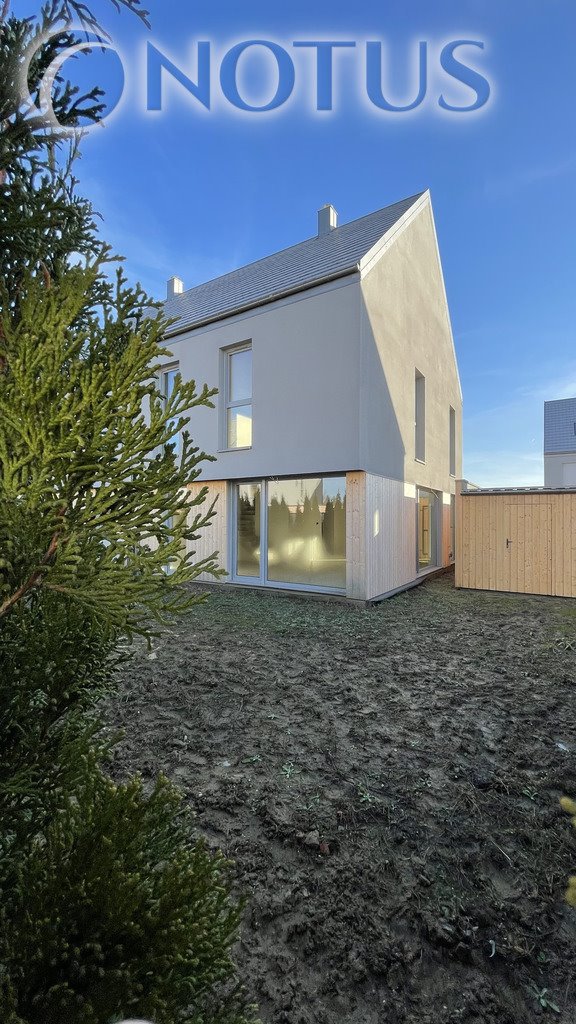 Nowoczesny dom bliźniak z antresolą i garażem w spokojnej okolicy Wrocław  133m2 Foto 1