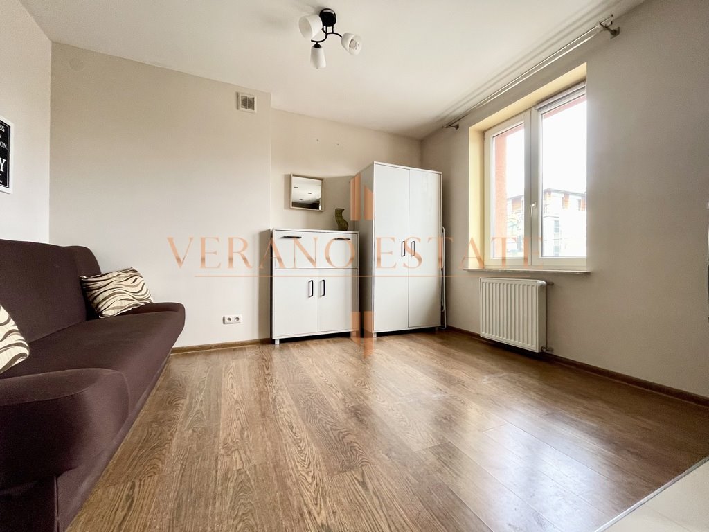 Bezczynszowa kawalerka po remoncie, 22 m², jasna, z oknem Warszawa, Aleja Krakowska  22m2 Foto 1