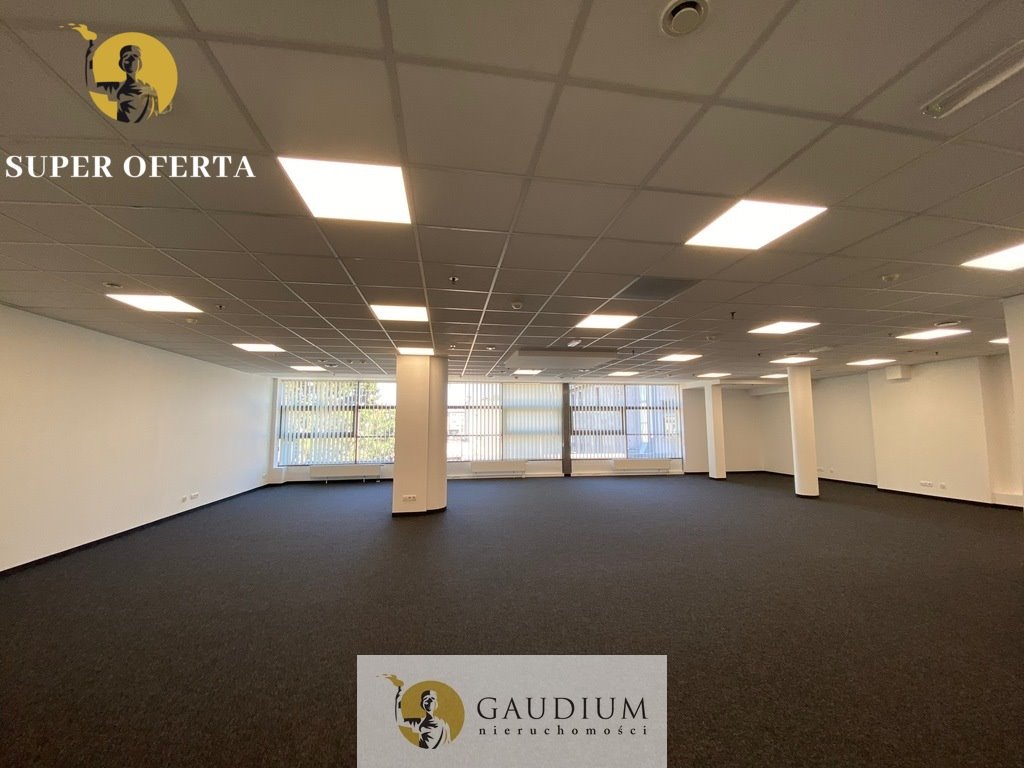 Lokal 1134 m2 w centrum Gdyni, widok na 10 Lutego Gdynia, Śródmieście, 10 Lutego  1 134m2 Foto 1